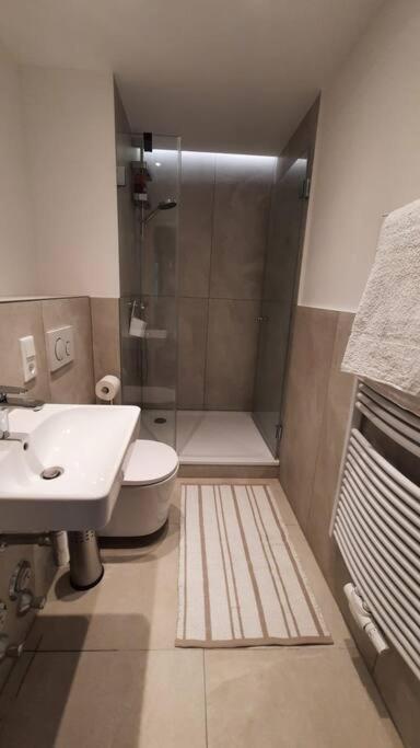 2 Br- New, Cozy For 5 People Apartment